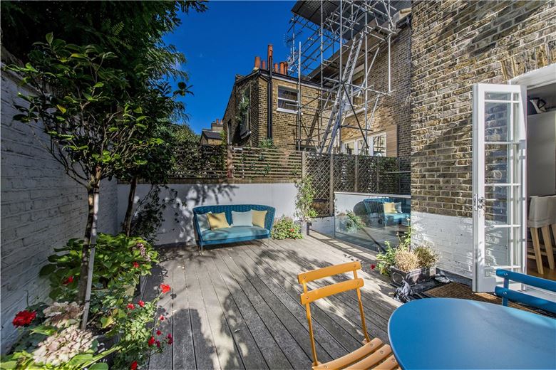 4 bedroom house, Limerston Street, Chelsea SW10 - Sold