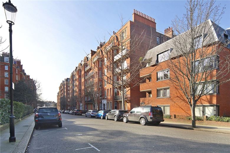 2 bedroom flat, Manderley, Oakwood Court W14 - Sold