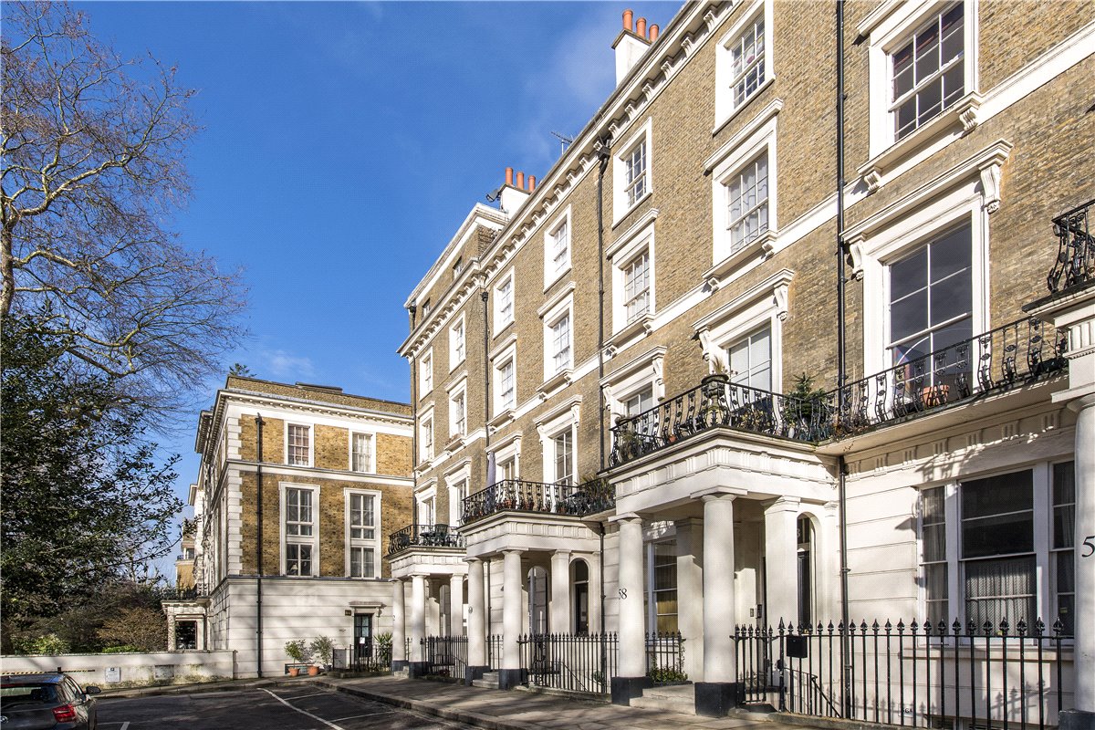 1 bedroom flat, Gloucester Gardens, Bayswater W2 - Sold