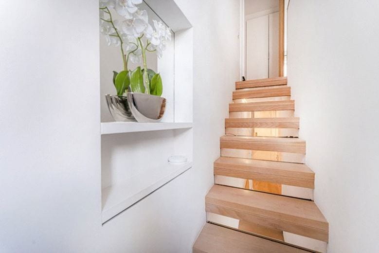 1 bedroom flat, Airlie Gardens, Kensington W8 - Available