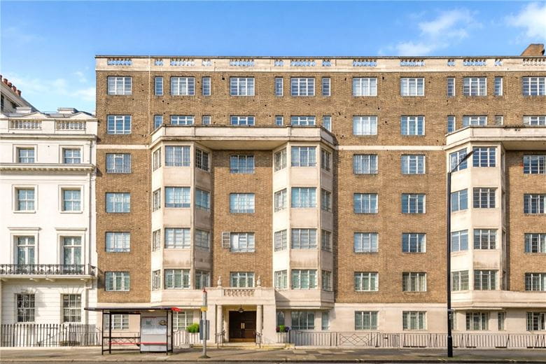 3 bedroom flat, Hyde Park Place, London W2 - Available
