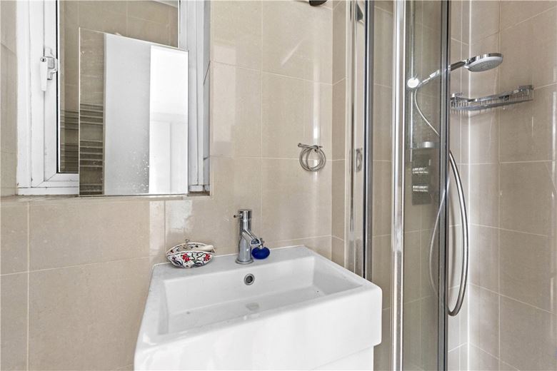 2 bedroom flat, Melton Court, South Kensington SW7 - Available