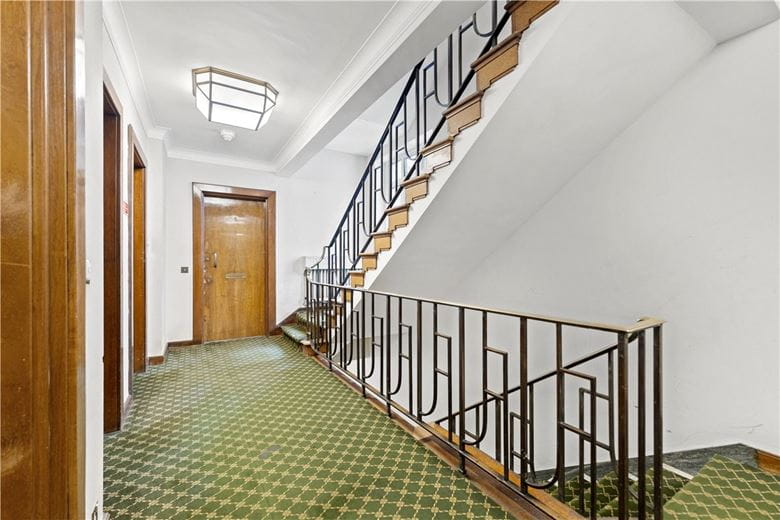 2 bedroom flat, Melton Court, South Kensington SW7 - Available