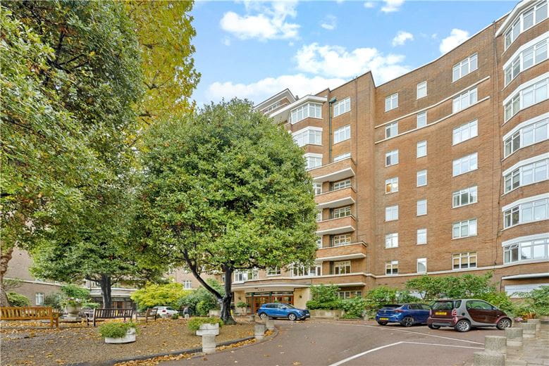 2 bedroom flat, Melton Court, South Kensington SW7 - Available