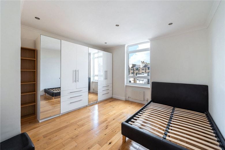 2 bedroom flat, Gloucester Terrace, Bayswater W2 - Sold