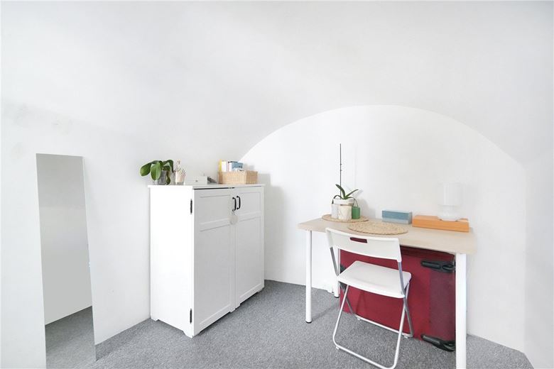 2 bedroom flat, Warwick Way, Pimlico SW1V - Available