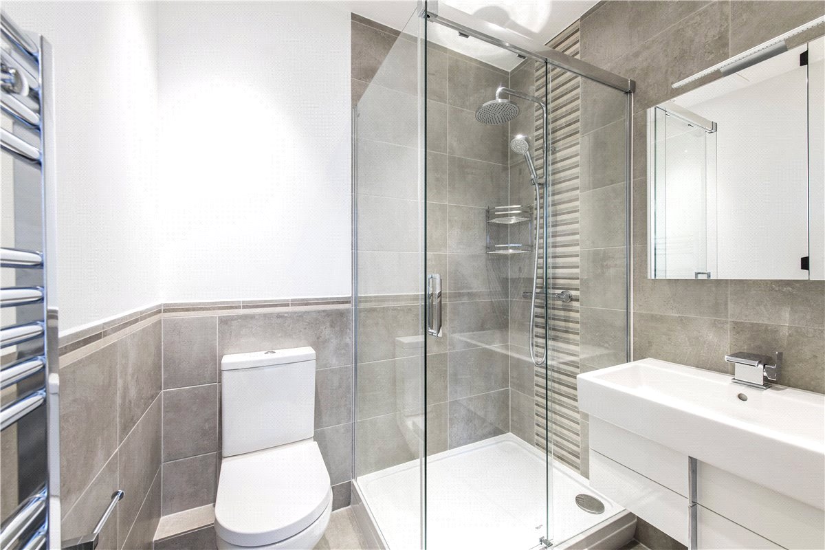  bedroom flat, Pont Street, Knightsbridge SW1X - Available