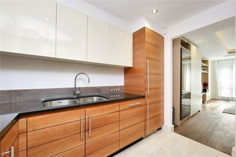1 bedroom flat, Lancelot Place, Knightsbridge SW7 - Available