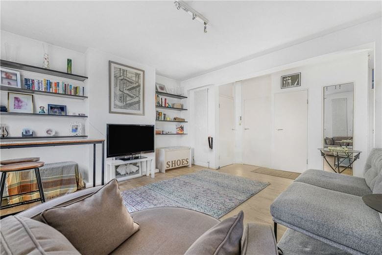 2 bedroom flat, Hunter House, 326-342 Old Brompton Road SW5 - Available