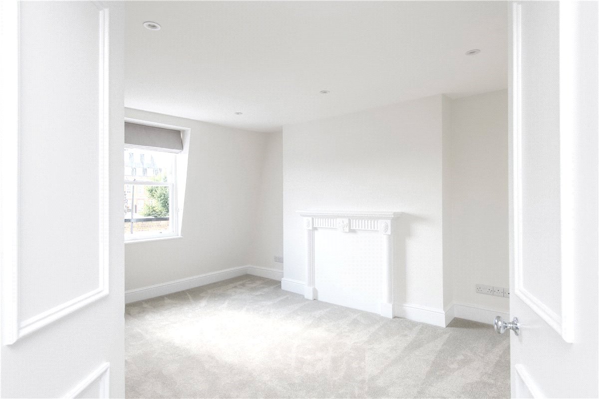 2 bedroom flat, Coleherne Road, West Brompton SW10 - Available