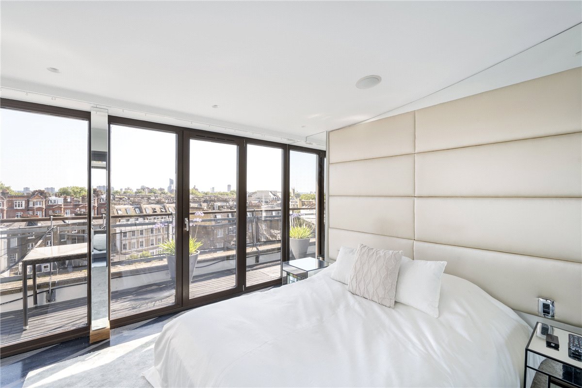 3 bedroom flat, Harrington Road, South Kensington SW7 - Available
