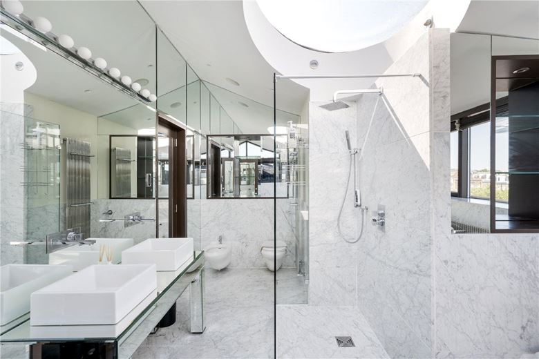 3 bedroom flat, Harrington Road, South Kensington SW7 - Available