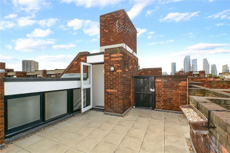 3 bedroom flat, Tachbrook Street, Pimlico SW1V - Available