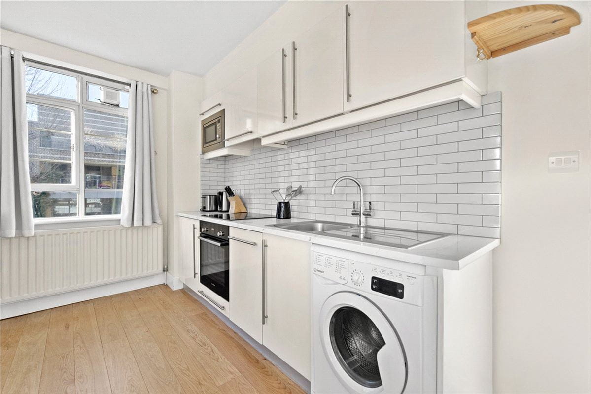 1 bedroom flat, Sloane Avenue, Chelsea SW3 - Available