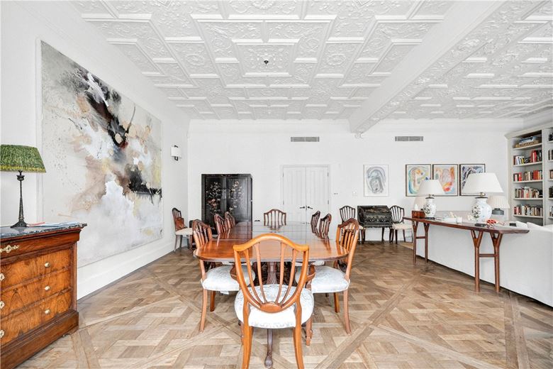 4 bedroom maisonette, Harrington Gardens, South Kensington SW7 - Available