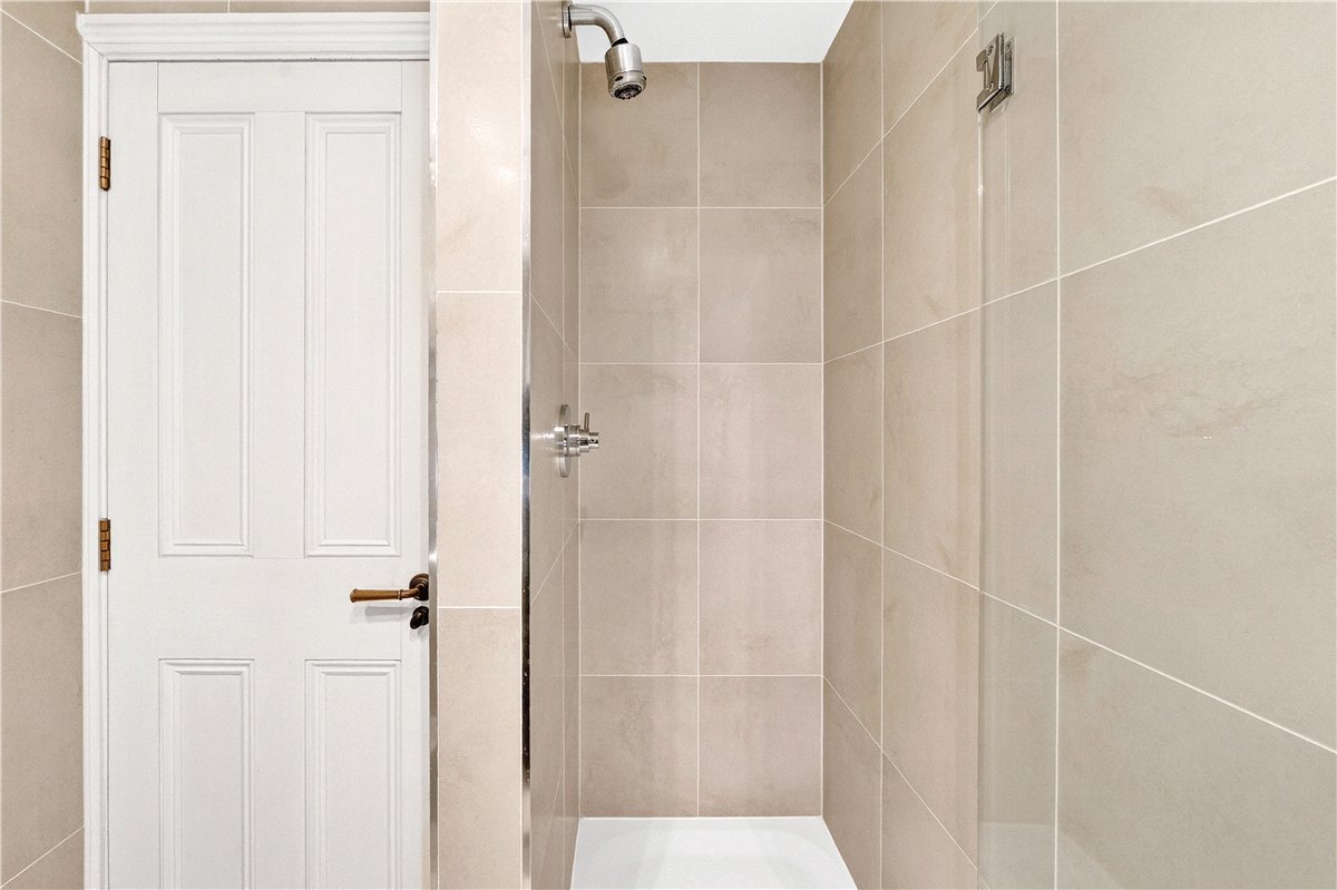 4 bedroom maisonette, Harrington Gardens, South Kensington SW7 - Available