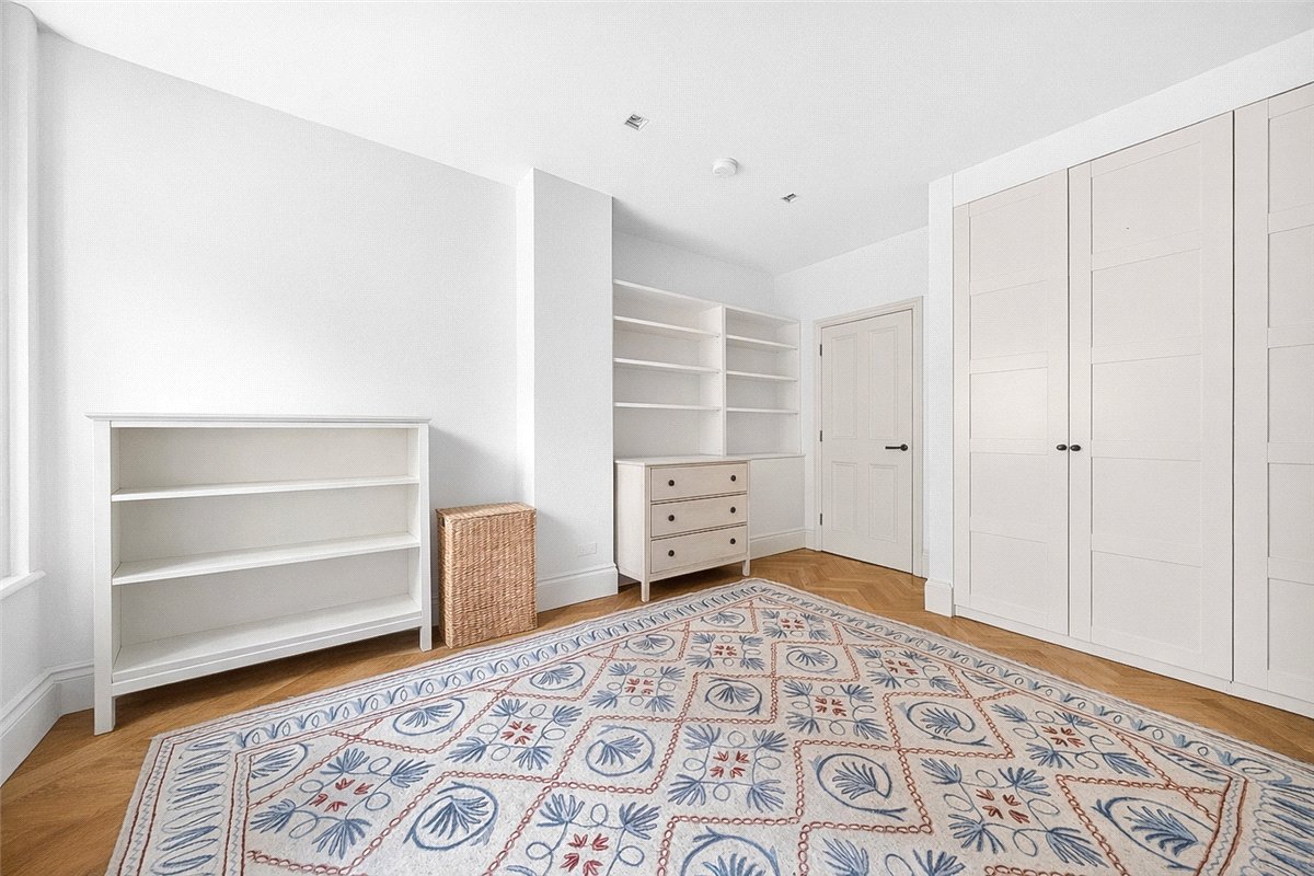 4 bedroom maisonette, Harrington Gardens, South Kensington SW7 - Available