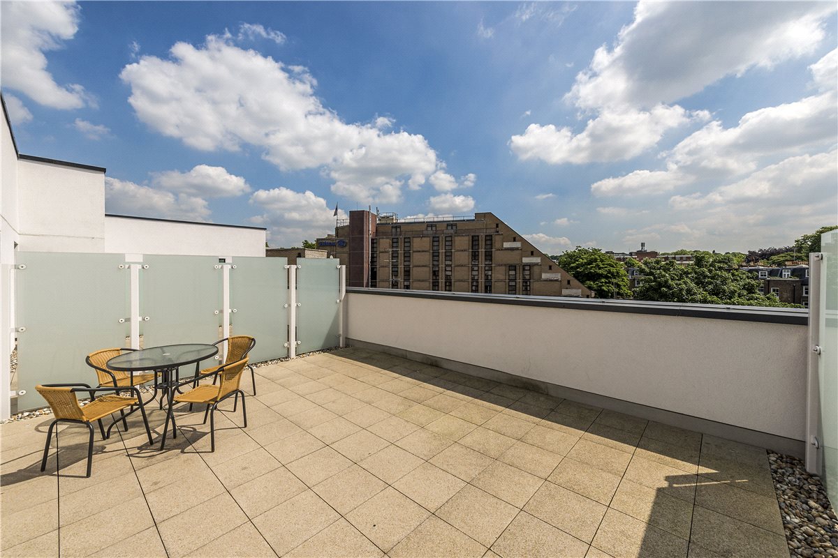 2 bedroom flat, Holland Park Avenue, Holland Park W11 - Available