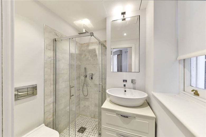 2 bedroom flat, Elm Park Road, London SW3 - Available