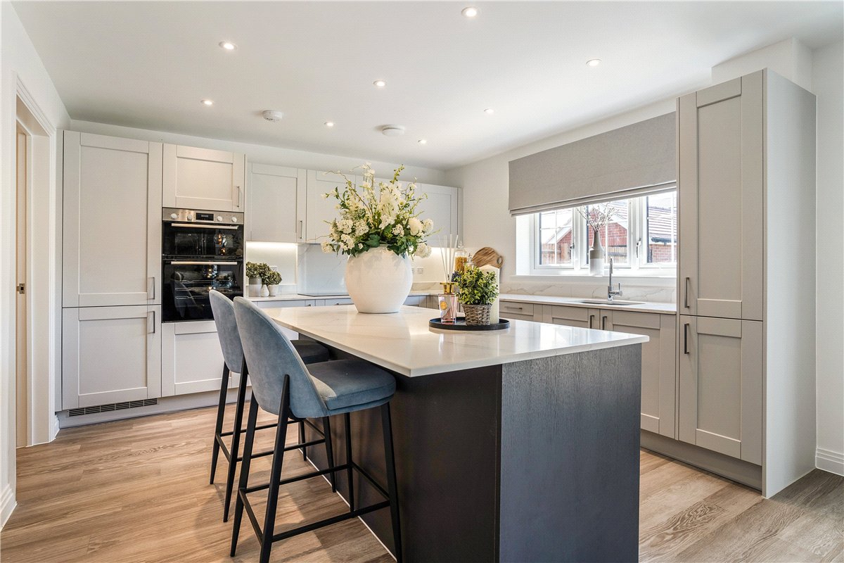 4 bedroom house, New Road, Haddenham CB6 - Available