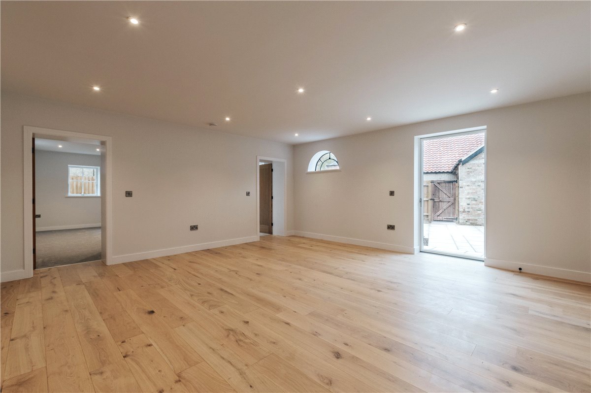 4 bedroom house, London Road, Chatteris PE16 - Available