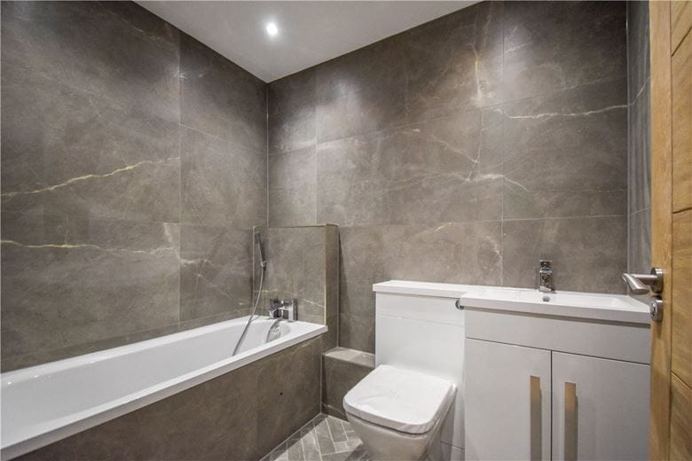 3 bedroom house, High Street, Chesterton CB4 - Available