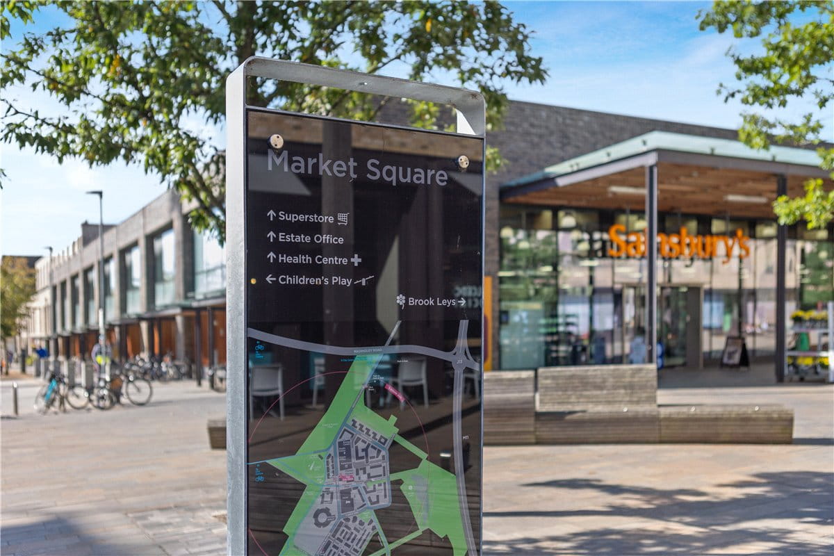 2 bedroom flat, Eddington Avenue, Cambridge CB3 - Available