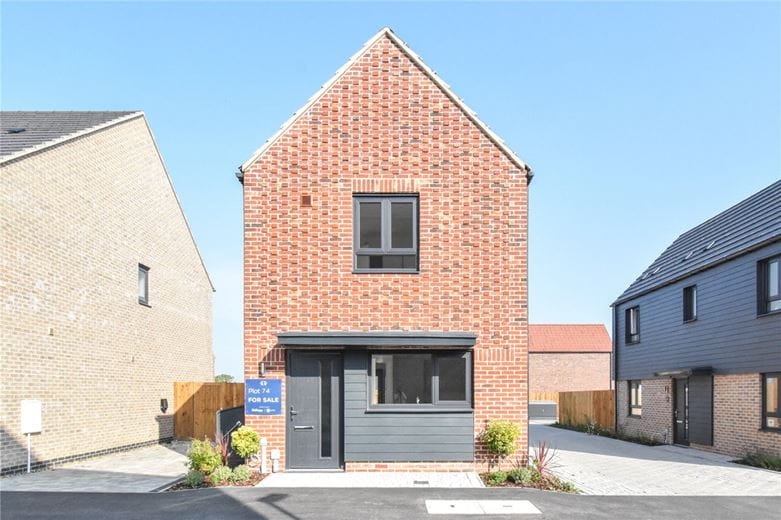 2 bedroom house, Brigettine Square, CB1 - Available