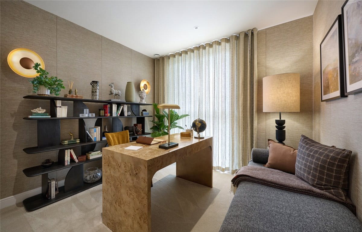 3 bedroom flat, Grand Union, Beresford Avenue HA0 - Available