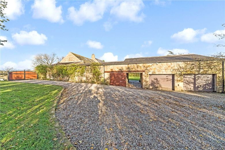 6 bedroom house, Norwood, Near Harrogate HG3 - Available