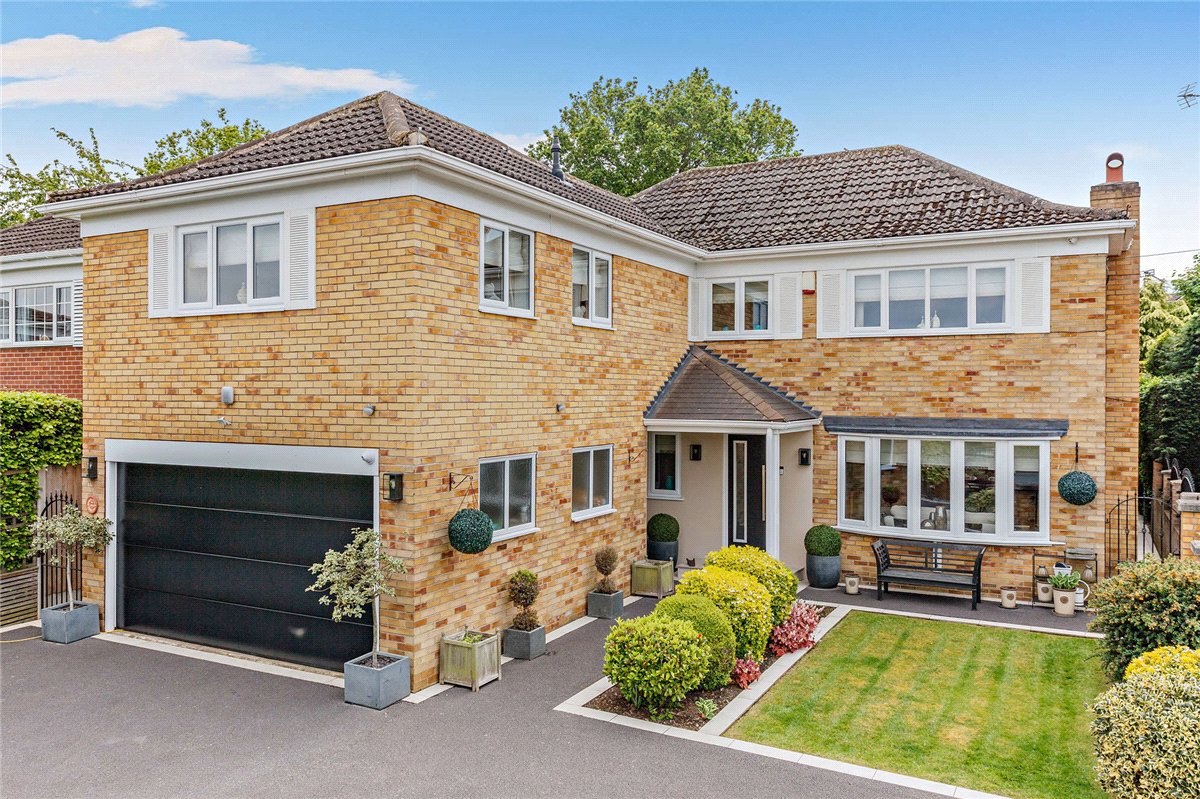 4 bedroom house, Walton Station Lane, Wakefield WF2 - Available