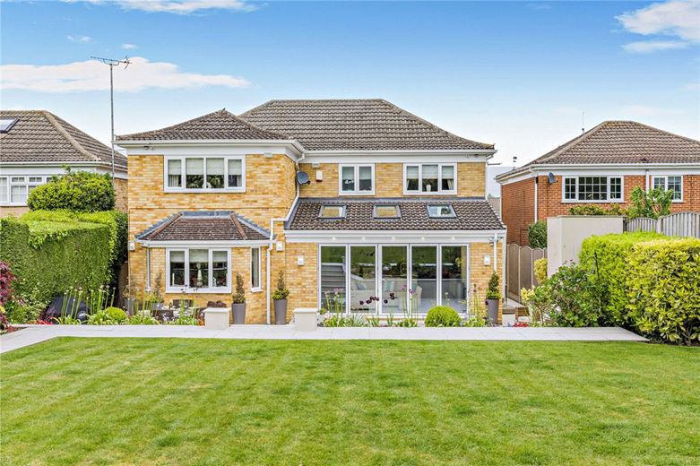 4 bedroom house, Walton Station Lane, Wakefield WF2 - Available