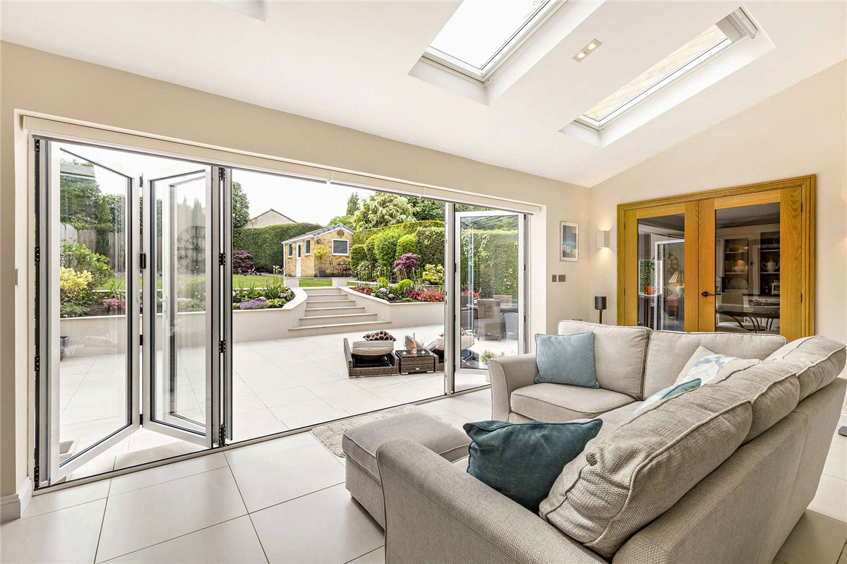 4 bedroom house, Walton Station Lane, Wakefield WF2 - Available