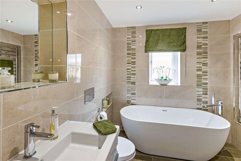 4 bedroom house, Walton Station Lane, Wakefield WF2 - Available
