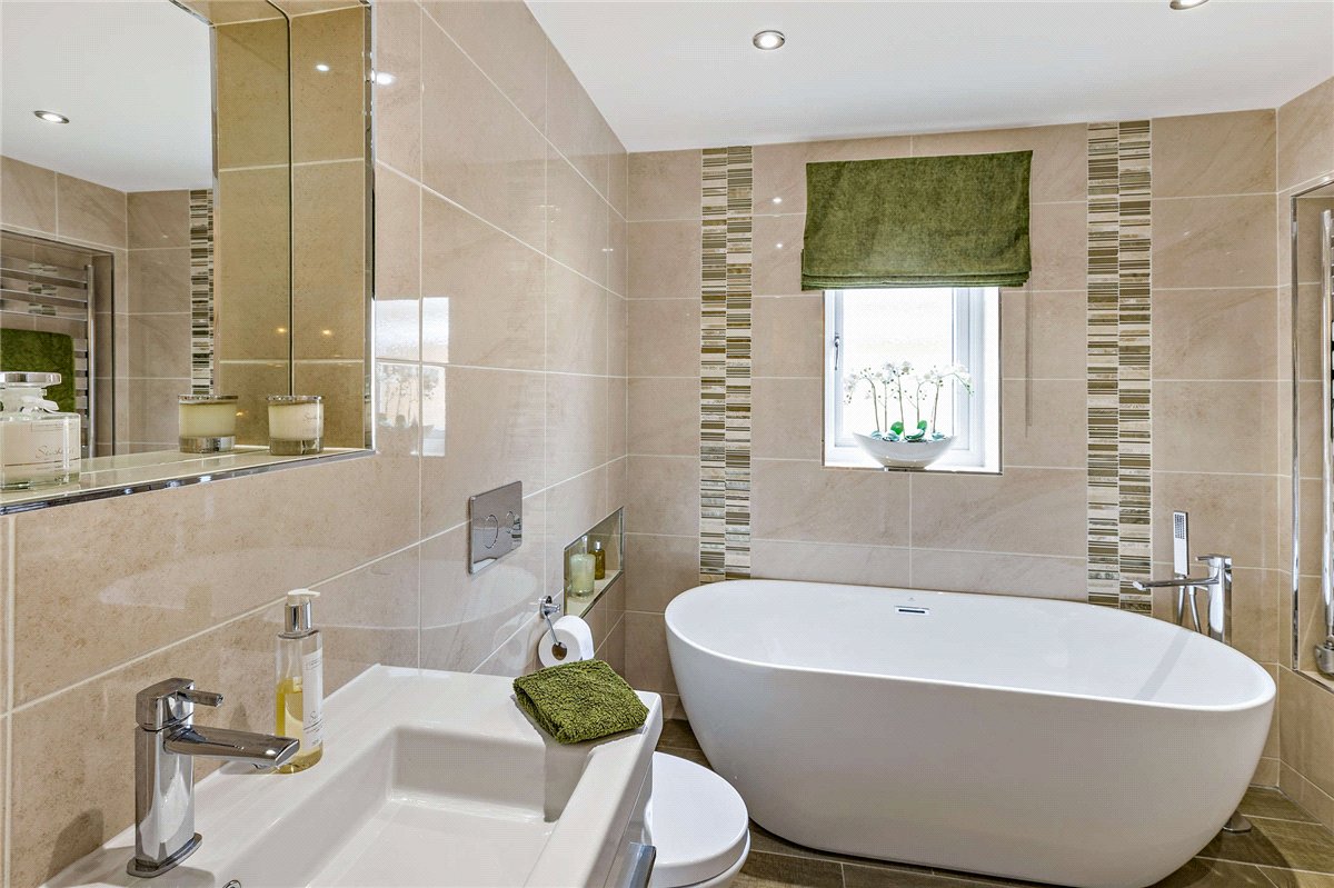 4 bedroom house, Walton Station Lane, Wakefield WF2 - Available