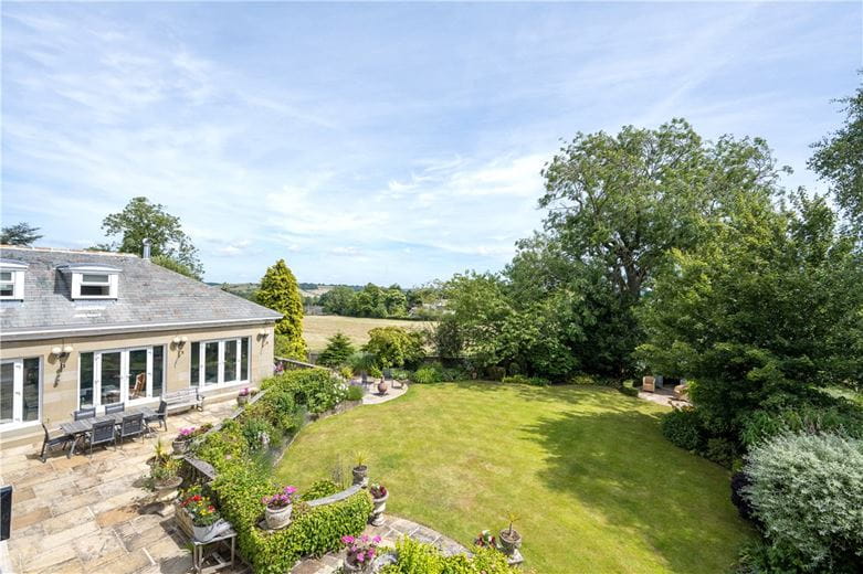 6 bedroom house, Crag Lane, Huby LS17 - Available