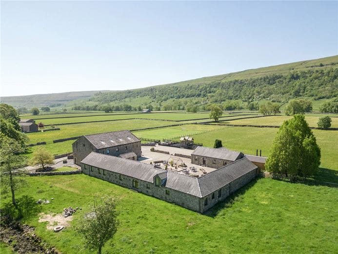  bedroom , Stonelands Farmyard Cottages, and Dubb Croft Barn BD23 - Available