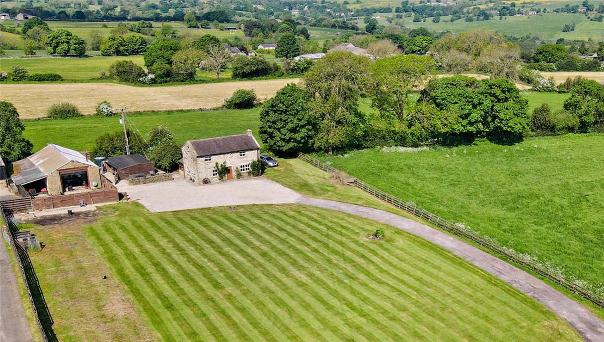 4 bedroom house, Skipton Road, Felliscliffe HG3 - Sold STC