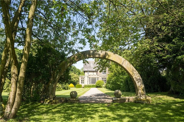 8 bedroom house, Bilton Lane, Harrogate HG1 - Sold STC