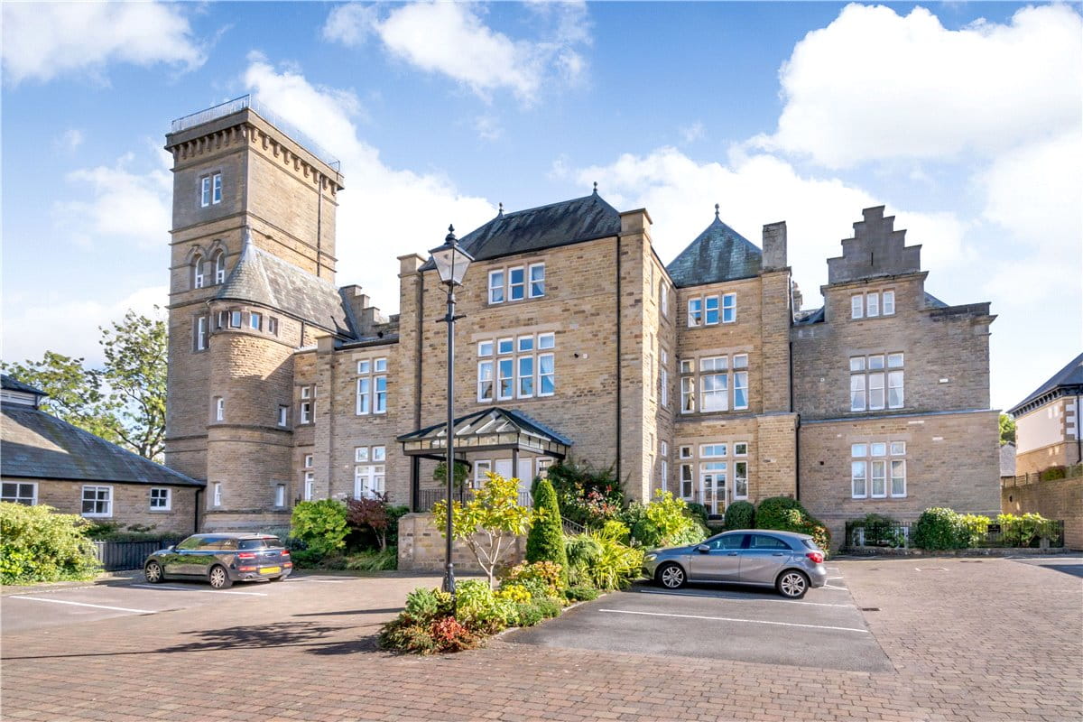 2 bedroom flat, Apartment 9, Ellis House, Ellis Court HG1 - Sold STC