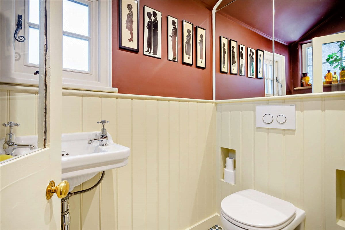 2 bedroom house, Wellington Square, Harrogate HG2 - Available