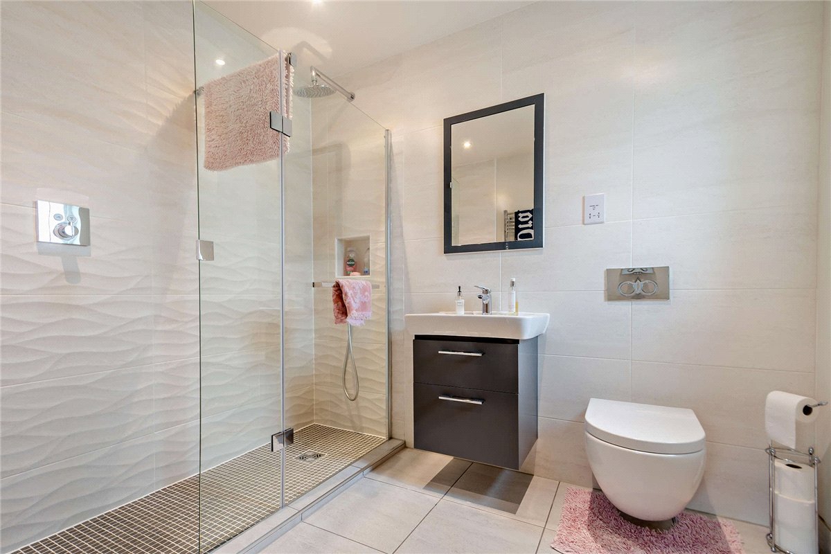 5 bedroom house, Sussex Avenue, Harrogate HG1 - Available