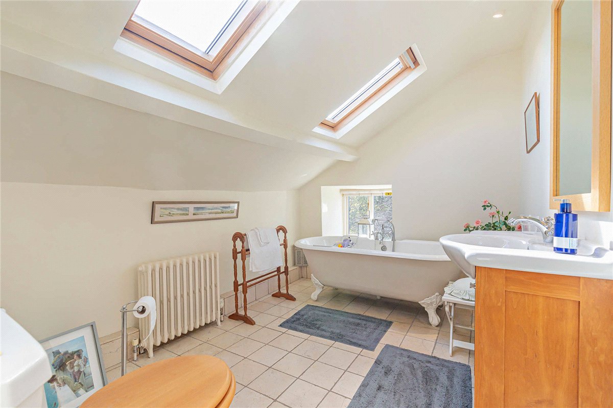 5 bedroom house, Church Square, Harrogate HG1 - Available