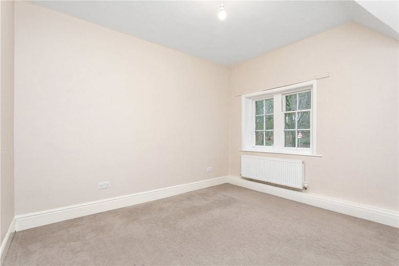 3 bedroom house, 1 Smithy Row, Hurst Green BB7 - Available