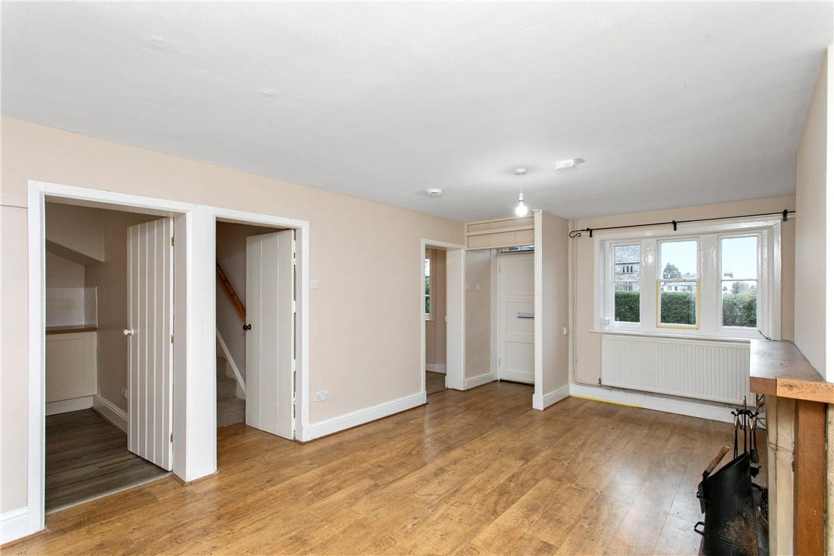 3 bedroom house, 1 Smithy Row, Hurst Green BB7 - Available