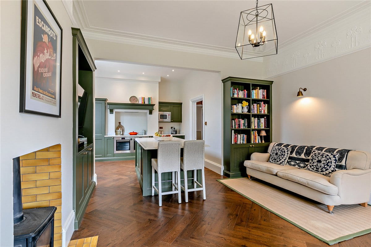 6 bedroom house, Crag Lane, Huby LS17 - Sold STC