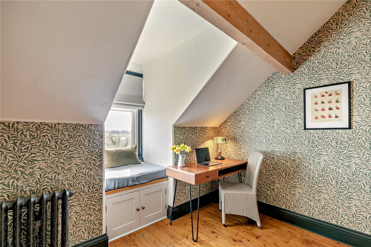 6 bedroom house, Crag Lane, Huby LS17 - Sold STC