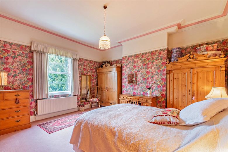 3 bedroom house, Strait Lane, Huby LS17 - Sold