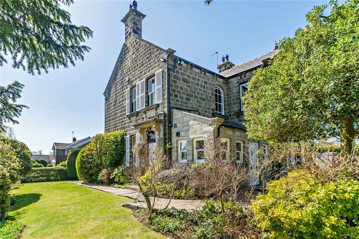 3 bedroom house, Strait Lane, Huby LS17 - Sold