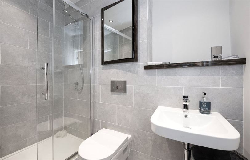 2 bedroom flat, Franklin Mount, Harrogate HG1 - Sold